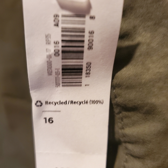 Shorts - Picture 2 of 4